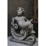 Aura Peeperkorn Cherubijn beton 77 x 56 x 31 cm Aura Peeperkorn Cherubijn beton 77 x 56 x 31 cm