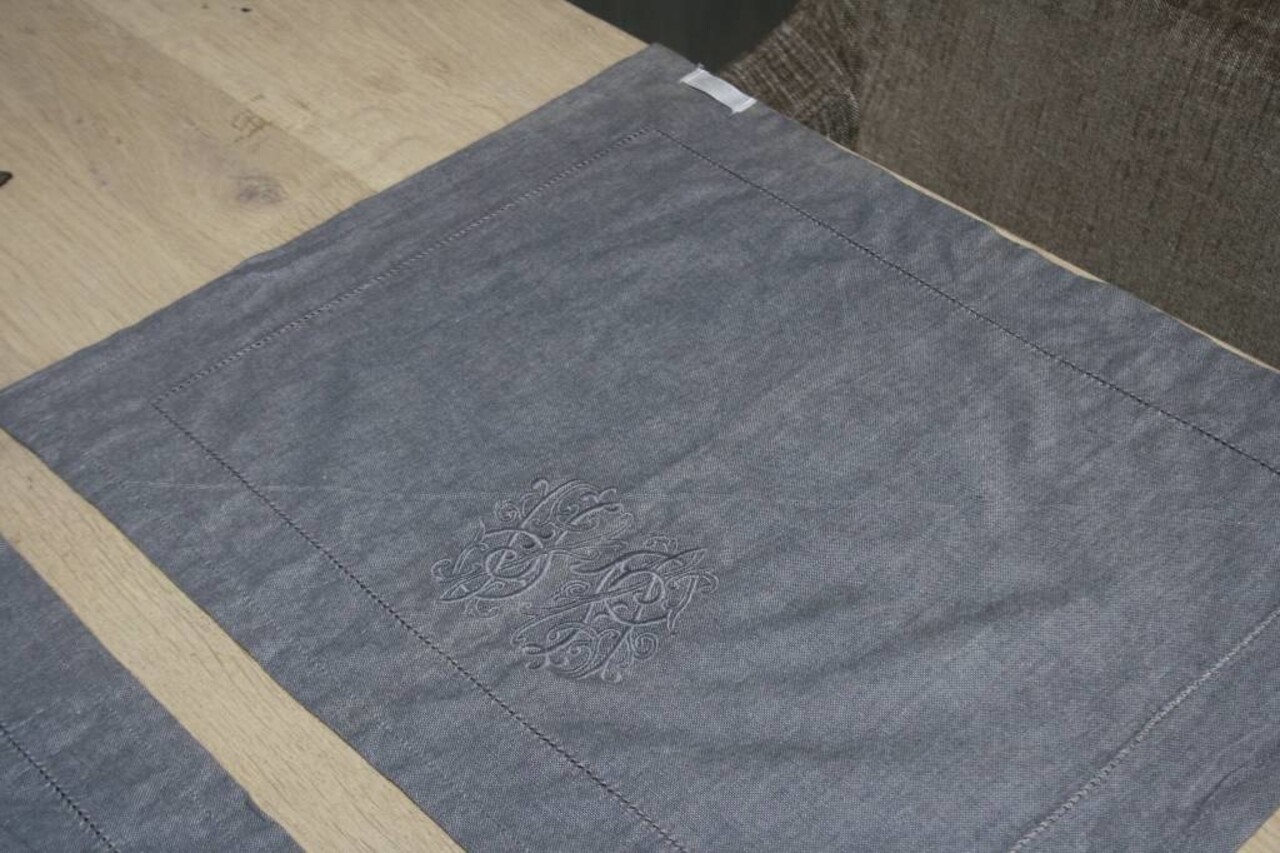 Linnen placemat met motief 39 x 49 cm Linnen placemat met motief 39 x 49 cm