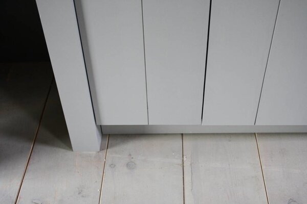 Landelijk badkamermeubel Dieke grijs met dubbele spoelbak graniet 140 cm Landelijk badkamermeubel Dieke grijs met dubbele spoelbak graniet 140 cm