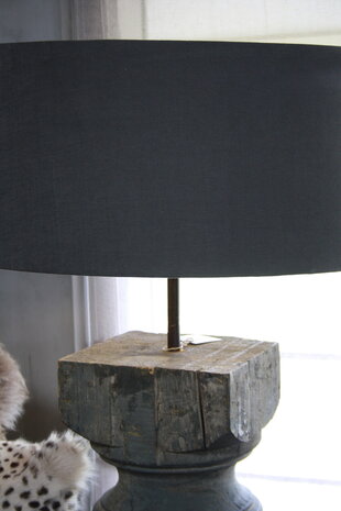 Baluster vloerlamp oud hout PTMD 144 cm inclusief kap Baluster vloerlamp oud hout PTMD 144 cm inclusief kap