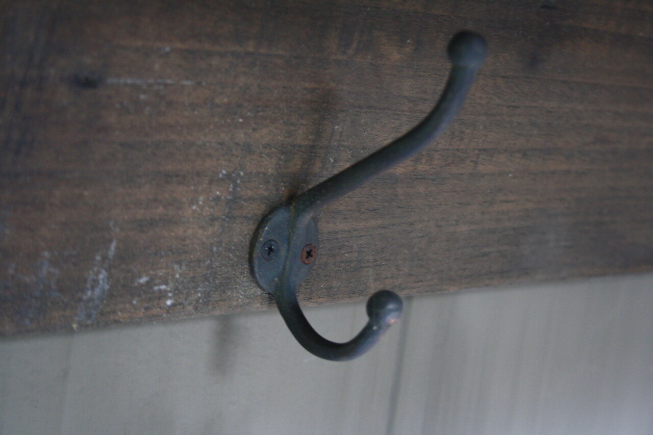 Aura peeperkorn oud houten kapstok 110 cm Aura peeperkorn oud houten kapstok 110 cm