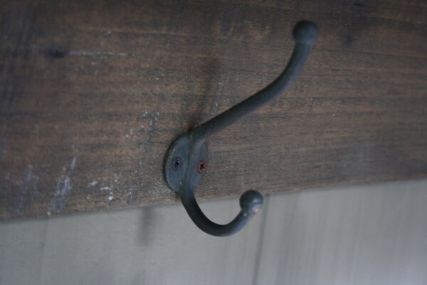 Aura peeperkorn oud houten kapstok 110 cm Aura peeperkorn oud houten kapstok 110 cm