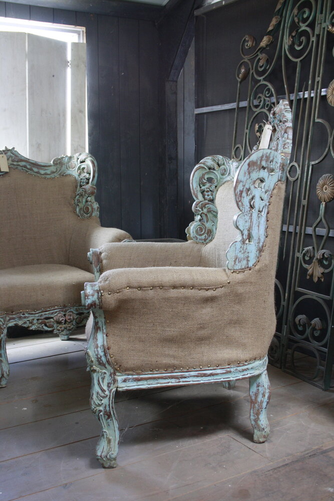 Fauteuil Ralph Lauren stijl stof met houtsnijwerk Fauteuil Ralph Lauren stijl stof met houtsnijwerk