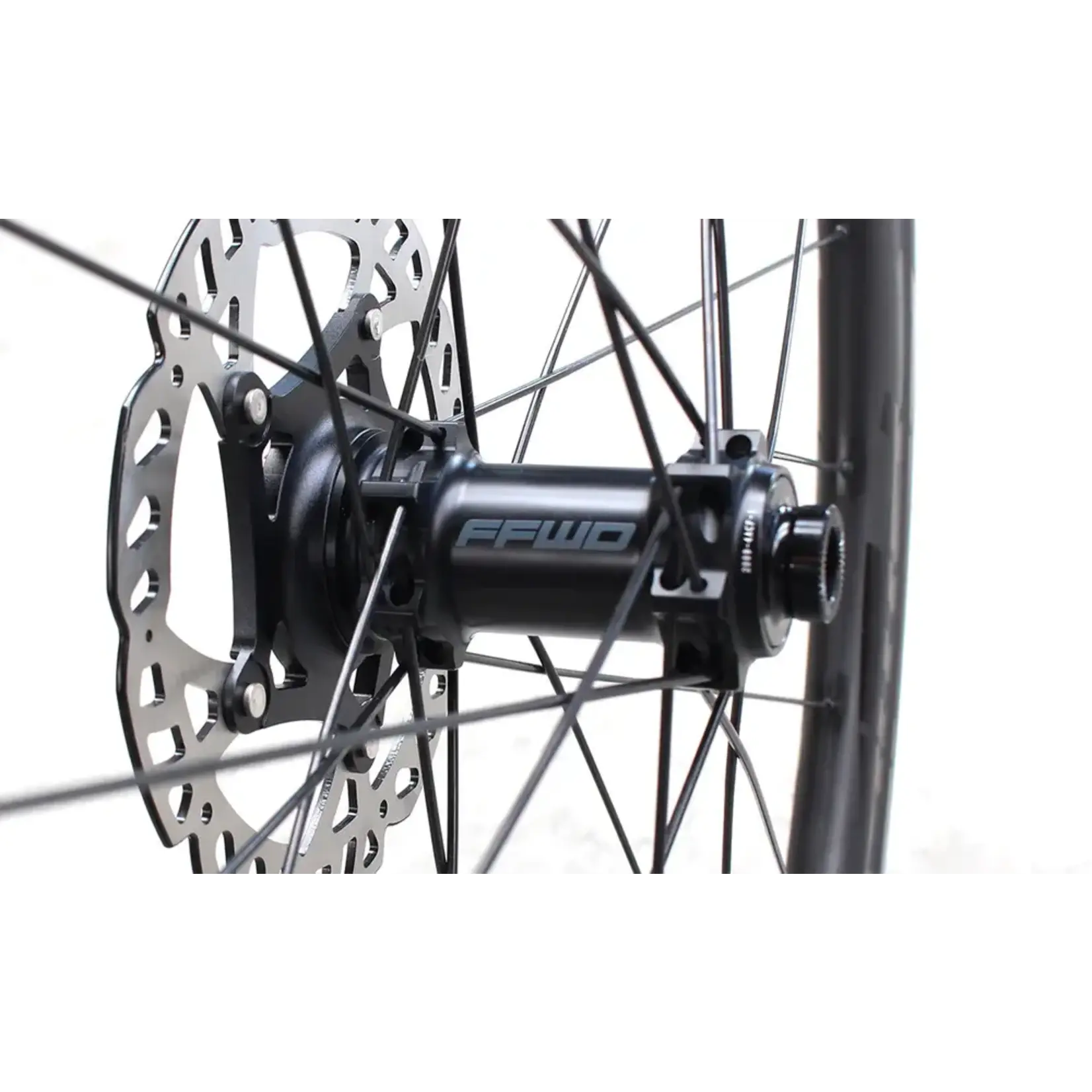 FFWD FFWD Tyro 2 Carbon Clincher Wheelset