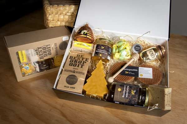 Feestdagenpakket Deluxe | Luxe Cadeaupakket met Honing, Kaarsen en Bijenproducten