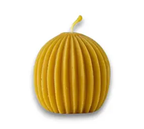 Zuivere bijenwaskaars 'bolkaars geribbeld'