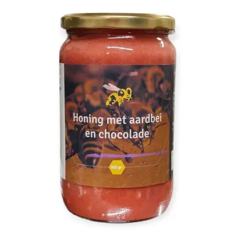 Honing met gevriesdroogde aardbeipoeder en stukjes witte chocolade