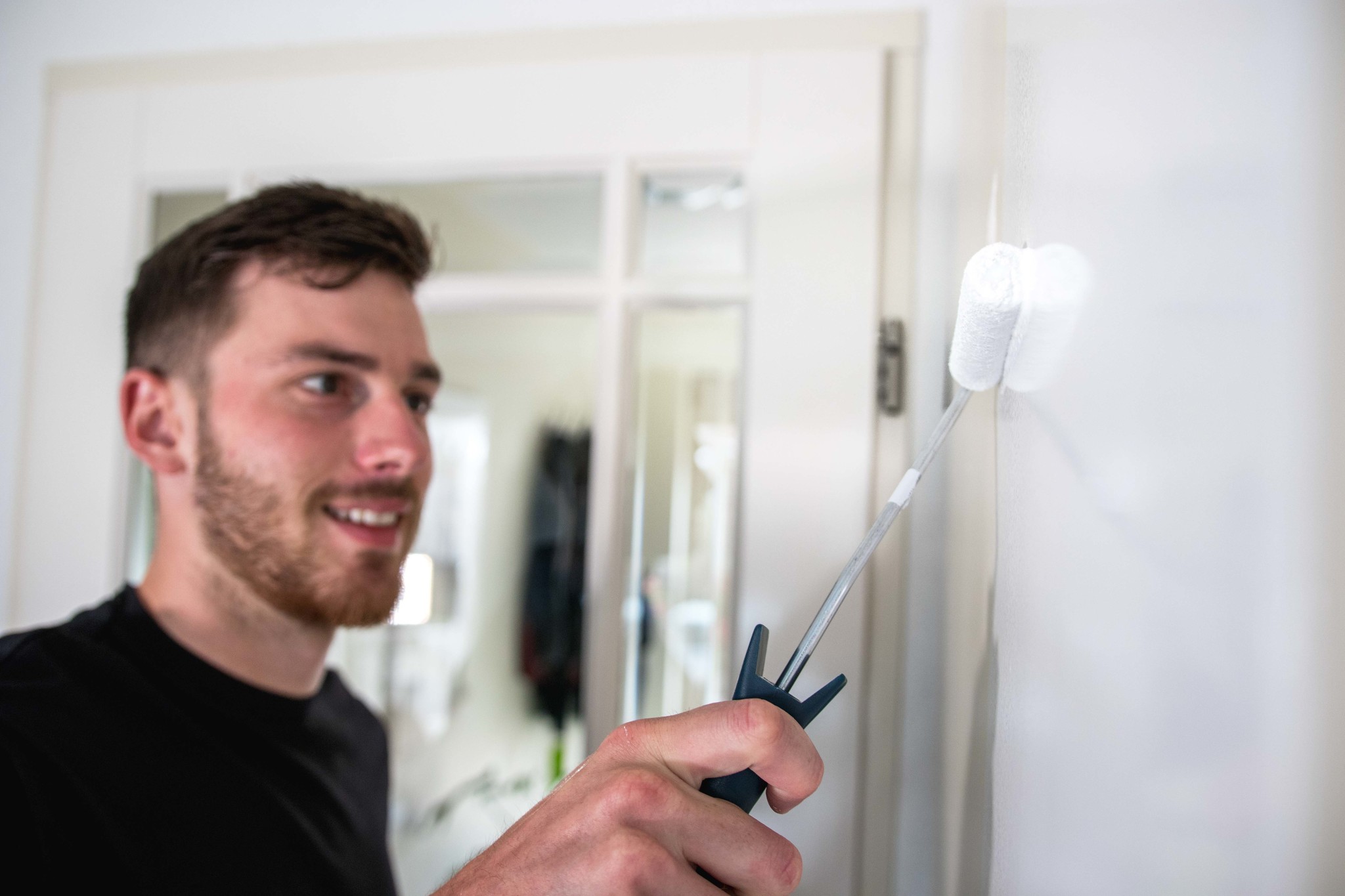 Hoe streeploos verven? Met deze tips bereik je het beste resultaat! Hoe streeploos verven? Met deze tips bereik je het beste resultaat!