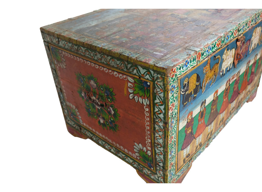 Fine Asianliving Indian Chest Hand-painted Handmade in India 82x60x51cm