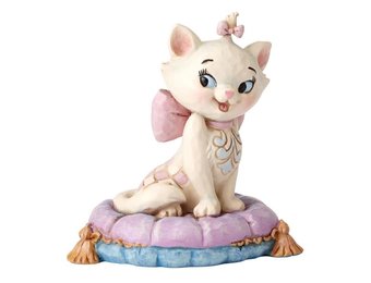 Mini Figurine: Marie - on Pillow