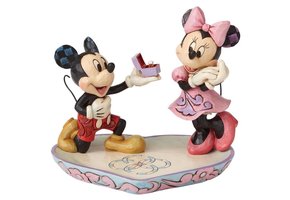 Figurine: Mickey & Minnie Mouse - A Magical Moment