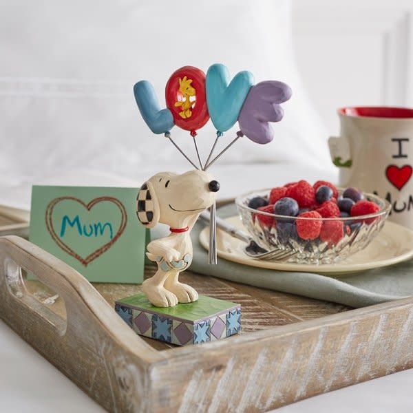 Figurine: Snoopy - Love is in the air