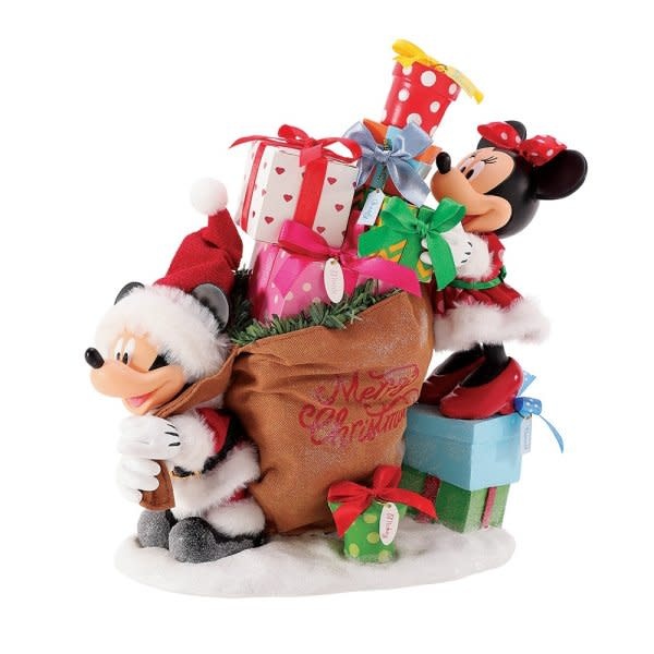 Figurine: Minnie and Mickey Mouse's Christmas Eve