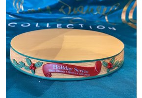 Holiday Base: Walt Disney Classics Collection