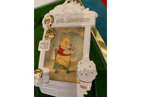 Porselein ornament: Winnie hhe Pooh