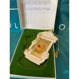 Porselein ornament: Winnie hhe Pooh