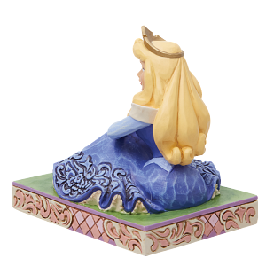 Figurine: Aurora - Graceful and Gentle