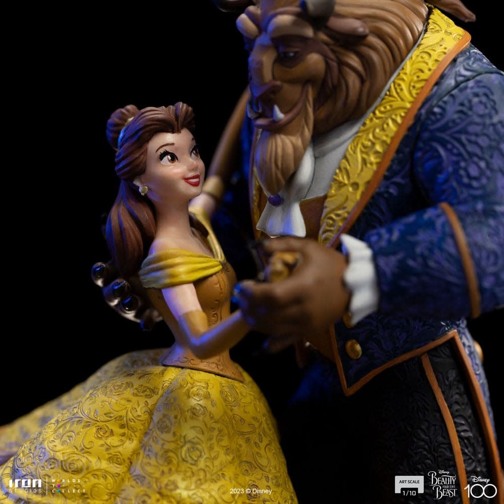 Figurine: Beauty and The Beast