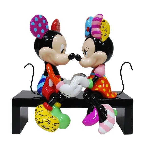 Figurine: Mickey and Minnie Mouse