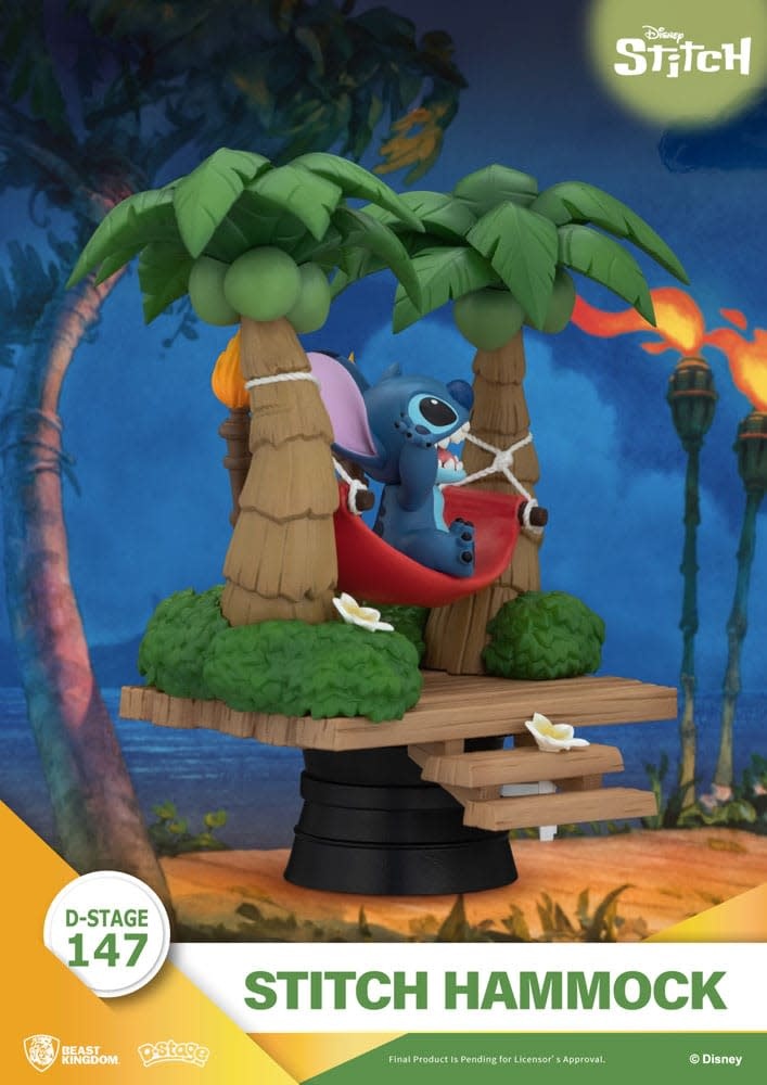 Figurine: Liilo & Stitch - D-Stage PVC Diorama Stitch Hammock 13 cm