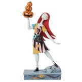 Figurine: Sally - A Stack of Jacks (Sally with Pumpkins)