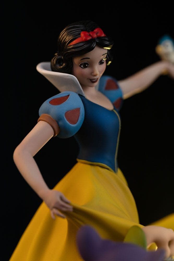 Figurine: Snowwhite and the Seven Dwarfs - Art Scale Statue 1/10 Snowwhite and Dopey Deluxe Edition