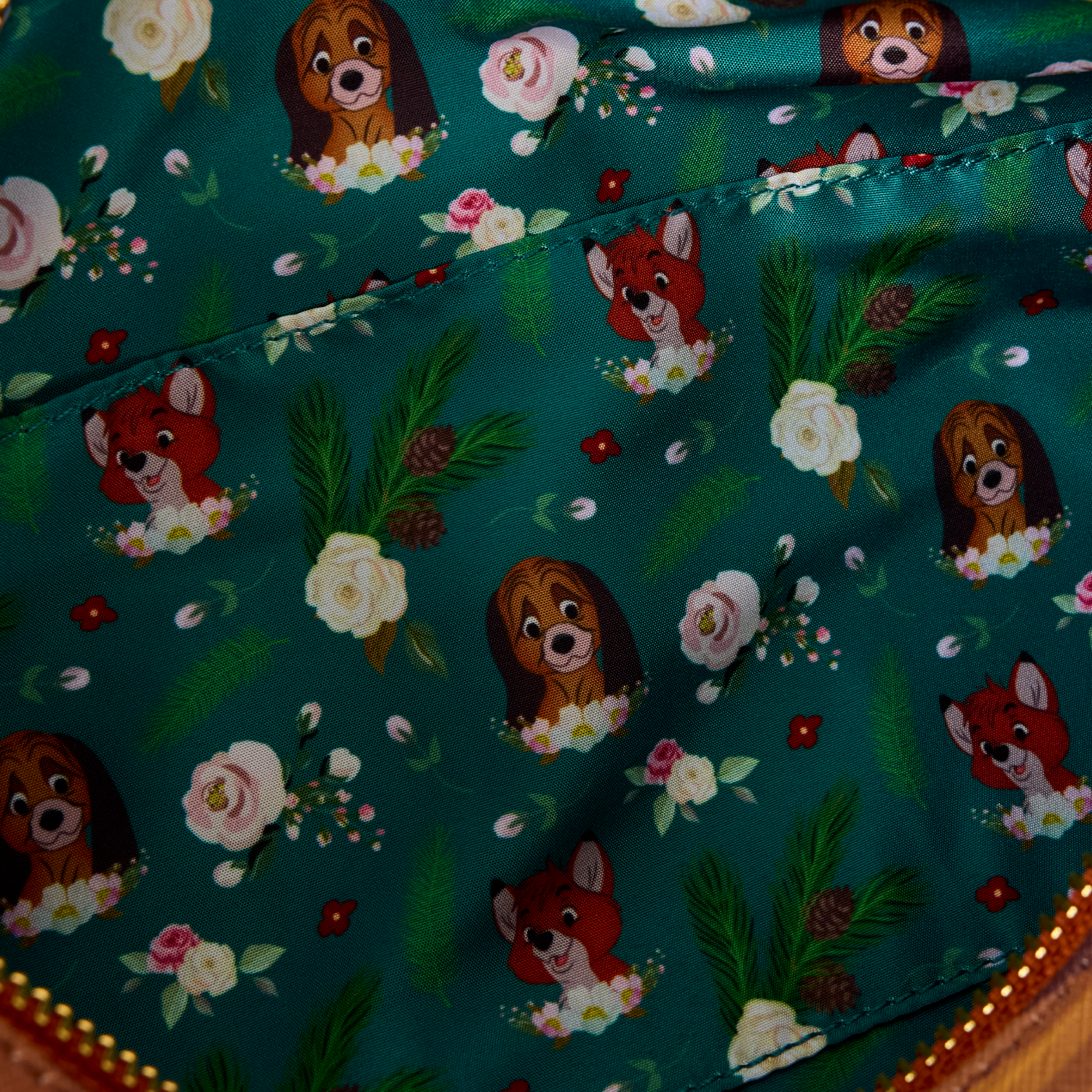 Crossbody Bag :Disney - Fox and the Hound - Log
