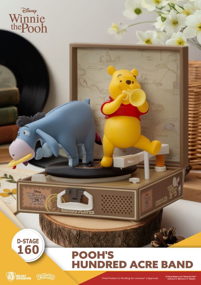 Figurine: Winnie the Pooh  - Record Player Series PVC figure Pooh's Hundred Acre Band 12 cm