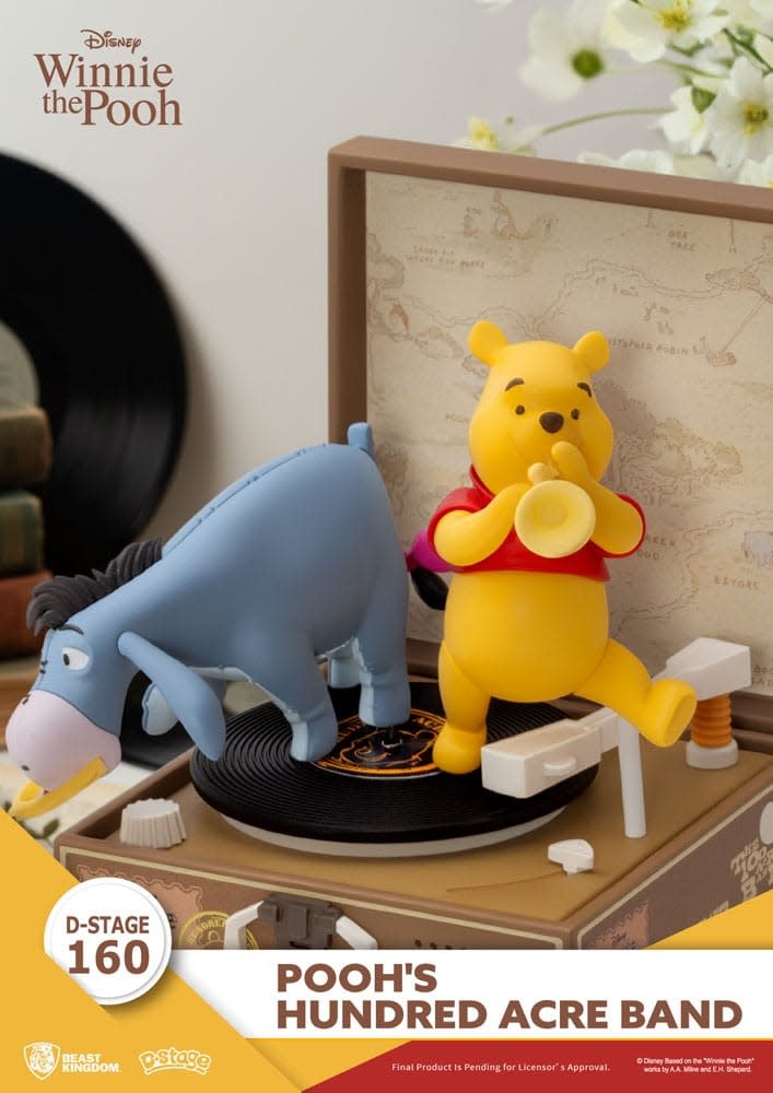 Figurine: Winnie the Pooh  - Record Player Series PVC figure Pooh's Hundred Acre Band 12 cm