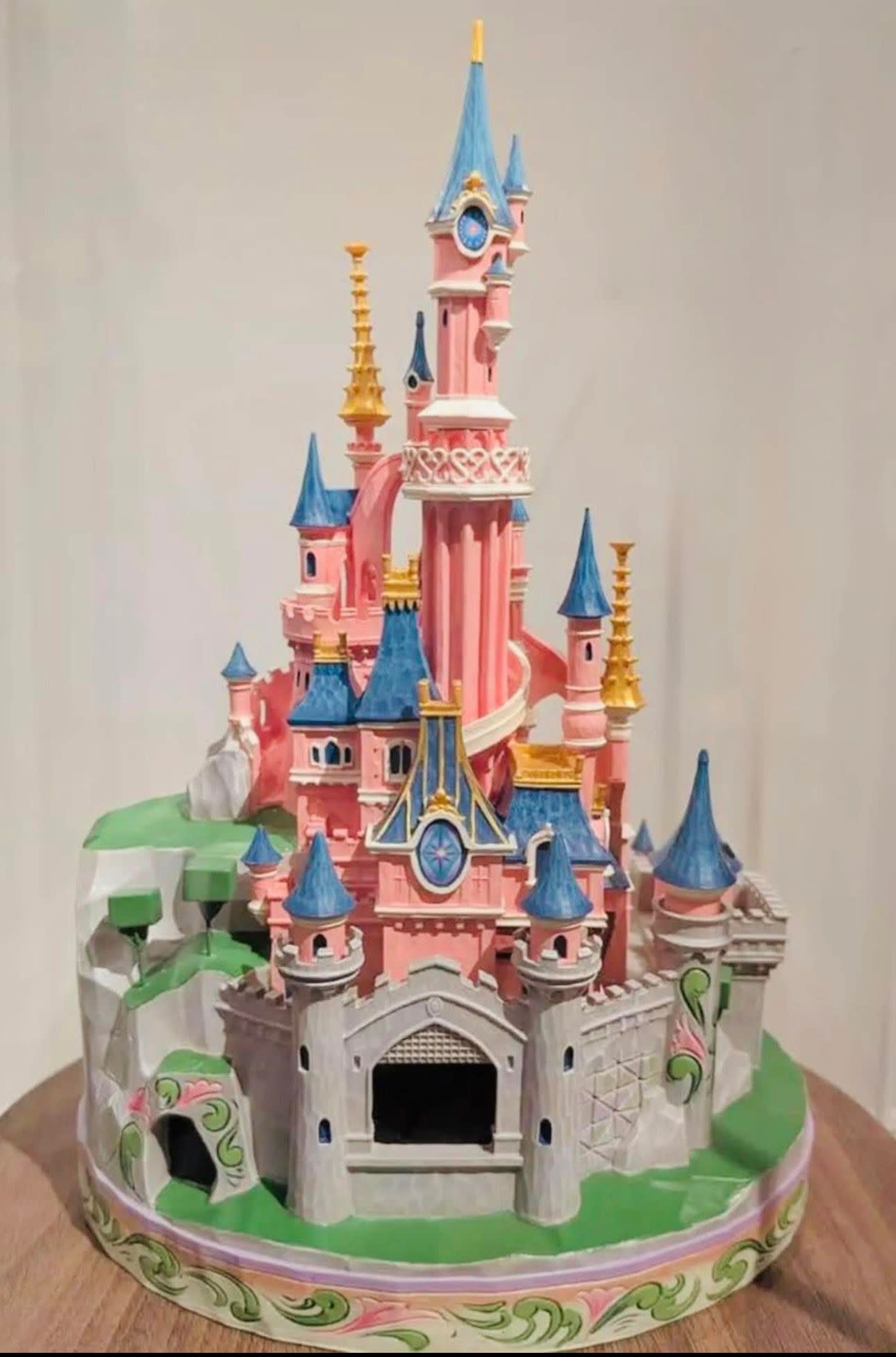 Figurine: Le Château de la Belle au Bois Dormant - Disneyland Paris