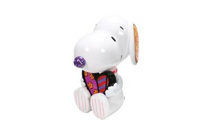 Figurine: Snoopy - Statue with Britto Heart
