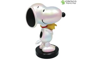 Figurine: Limited Edition Pearlised Snoopy Statue