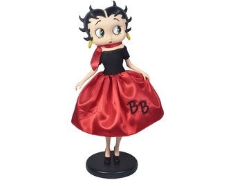 Figurine: Betty Boop In 50's Costume **With Fabric Clothes