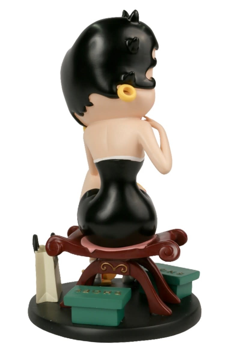 Figurine: Betty Boop - Fitting Shoes Black Dress