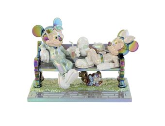 Figurine: Mickey & Minnie - Sit On The Chair- With - Electroplating - Finish