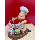 Figurine: Recipe For Friendship - Winnie the Pooh