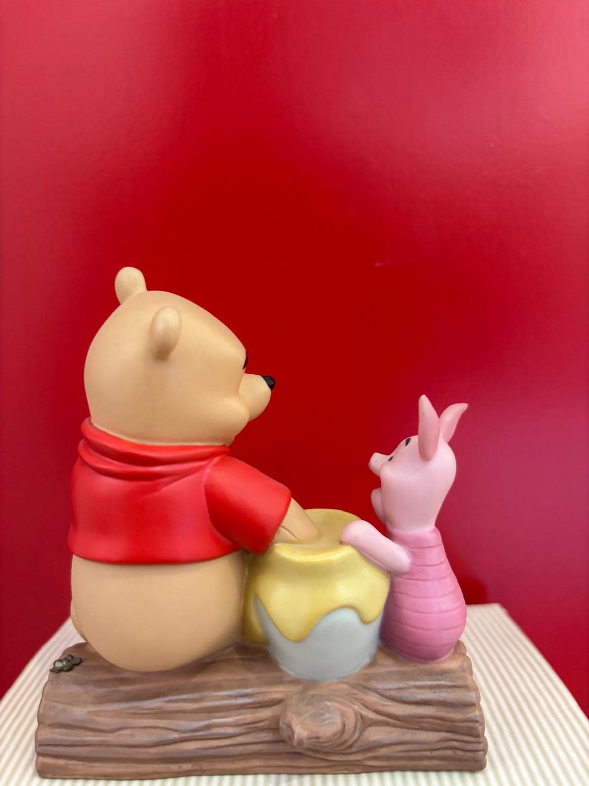 Figurine: Friendship is thre Sweetest kind of sharing