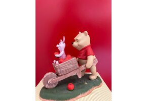 Figurine: Collecting - friends along the way