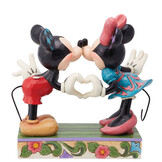 Figurine: Mickey and Minnie - Making Heart Hands