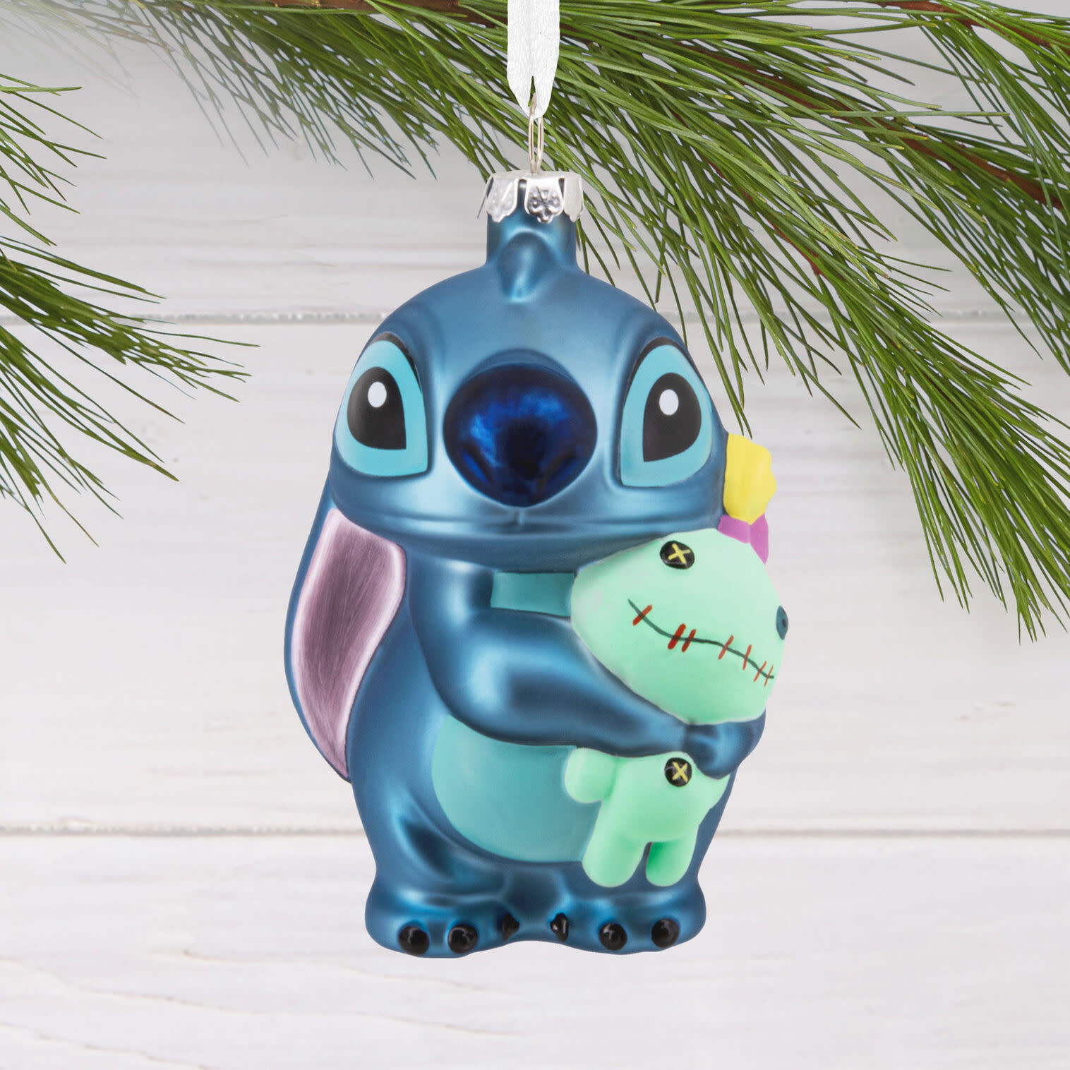 Kerstornament: Disney Stitch - With Scrump - Blown Glass -Hallmark Ornament