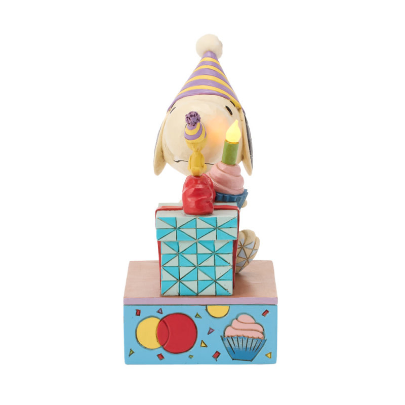 Figurine: Peanuts - Birthday Snoopy