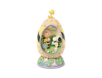 Figurine: Peanuts - Snoopy Egg Diorama