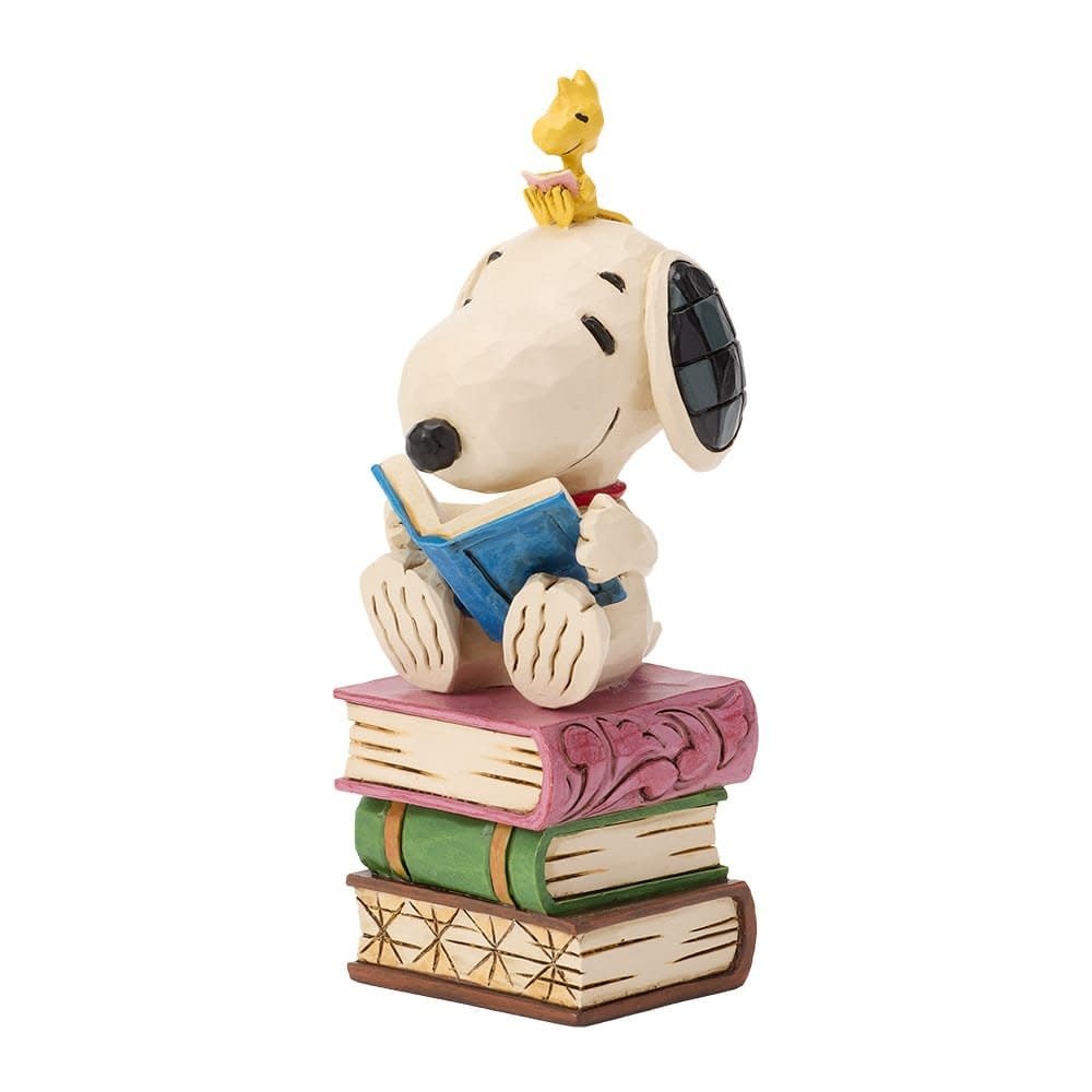 Figurine: Peanuts - Snoopy Stacked Books