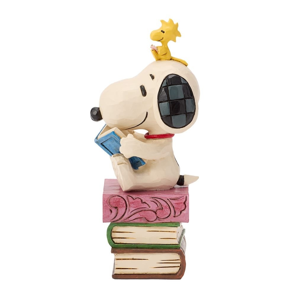 Figurine: Snoopy - Stacked Books