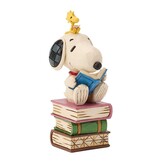Figurine: Peanuts - Snoopy Stacked Books