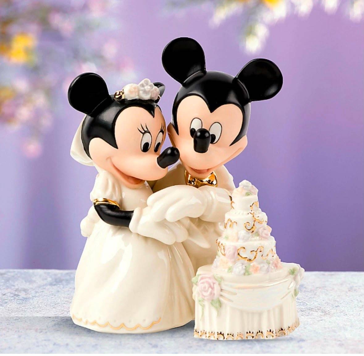 Figurine: Minnie's - Dream -Wedding - Cake