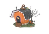 Pumpkintown Carving Studio - Disney Village by D56