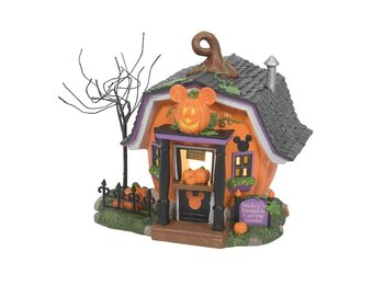 Pumpkintown Carving Studio - Disney Village by D56