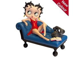 Figurine: Betty Boop On Blue Chaise Lounge