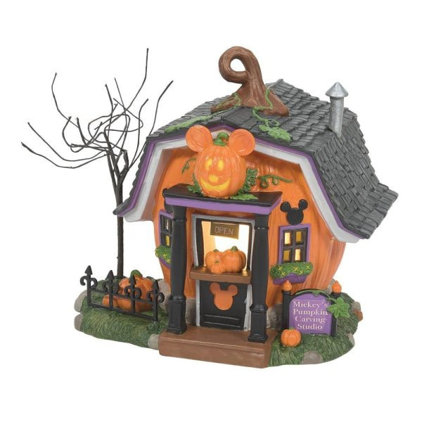 Pumpkintown Carving Studio - Disney Village by D56